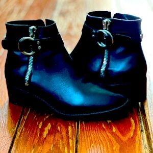 Steve Madden boots. Size 6